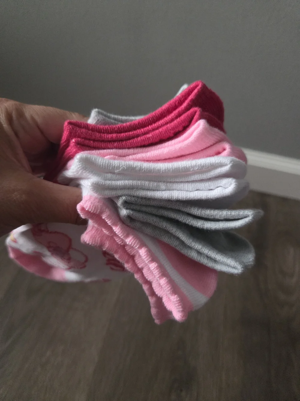 Hello Kitty Womens 6pk Socks Nwot